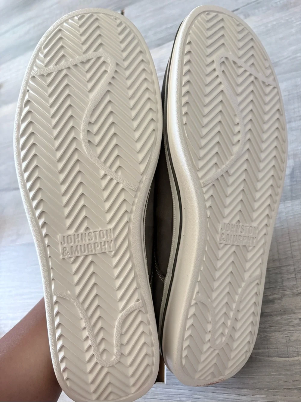 Johnston & Murphy “Bowling Mock Venetian” Slip-On Loafer  like new size 11